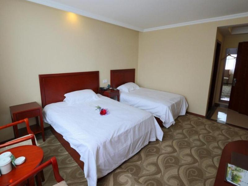 Greentree Inn Shanghai Pudong Airport Huaxia East Road Railway Station Shell Hotel Exterior photo