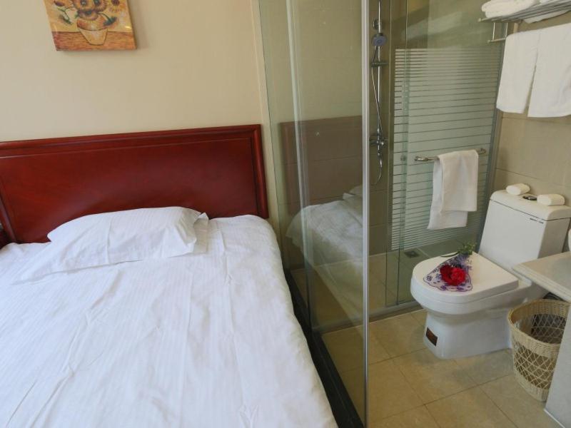 Greentree Inn Shanghai Pudong Airport Huaxia East Road Railway Station Shell Hotel Exterior photo