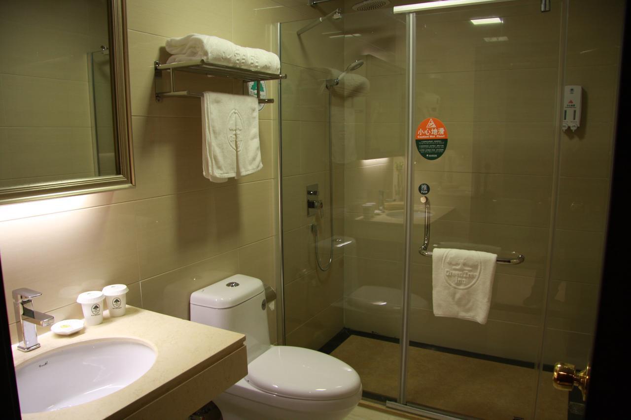Greentree Inn Shanghai Pudong Airport Huaxia East Road Railway Station Shell Hotel Exterior photo