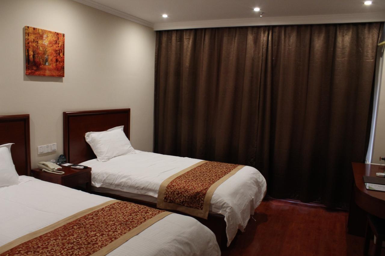 Greentree Inn Shanghai Pudong Airport Huaxia East Road Railway Station Shell Hotel Exterior photo