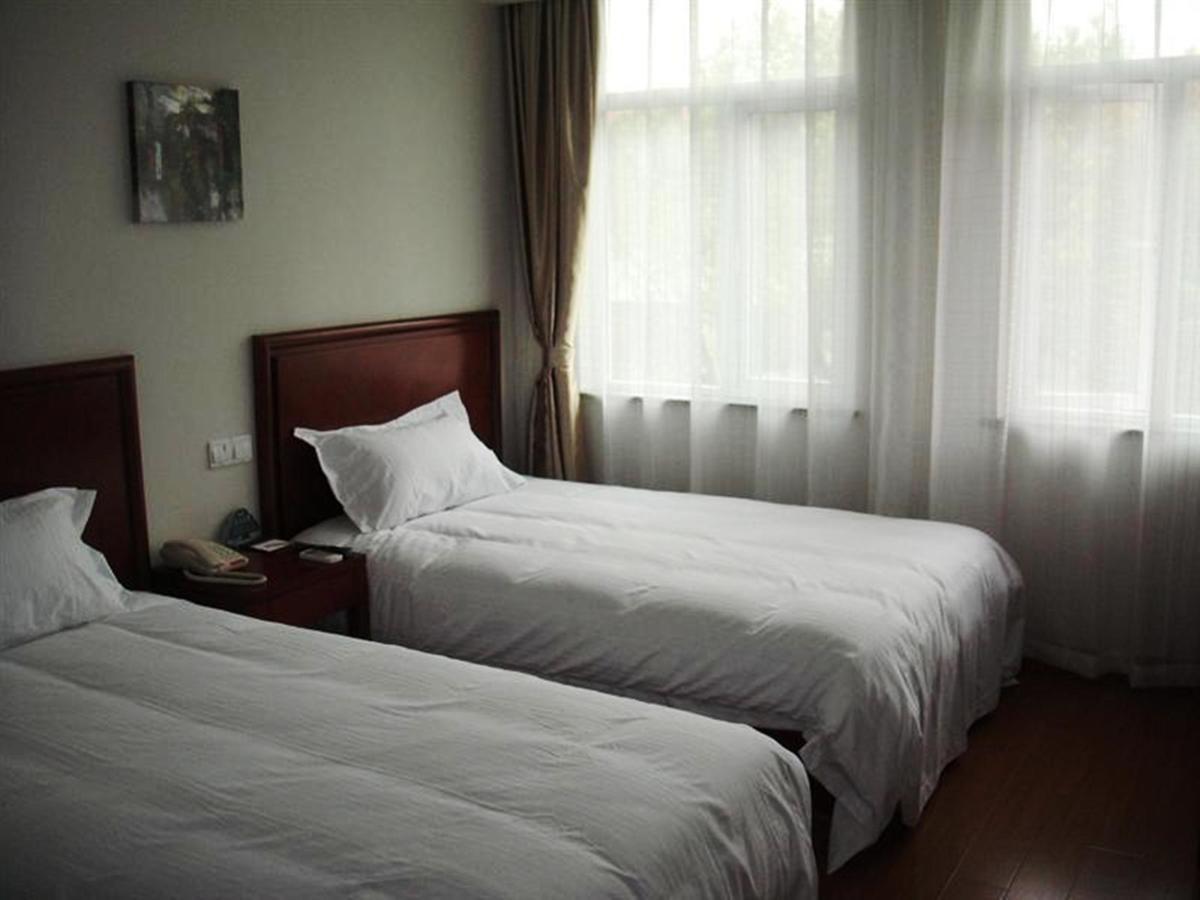 Greentree Inn Shanghai Pudong Airport Huaxia East Road Railway Station Shell Hotel Exterior photo
